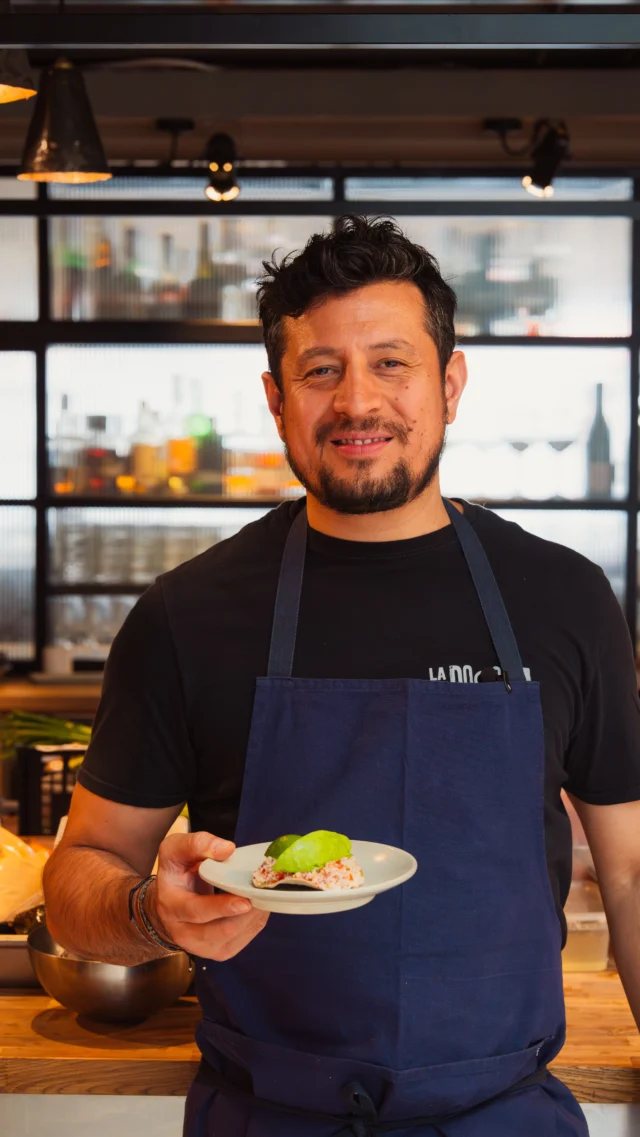 In the guest chef kitchen this week we’re joined by the culinary powerhouse, Tomás Bermúdez. His New Orleans-inspired oyster bar, La Docena, combines fervorous Mexican flavour with a laser focus on sustainably sourced seafood.
Tomás shares the first of a double-header of seafood platters (two’s always better than one, right?), with ‘scallop, chiltepín aguachile’, ‘Oyster, bergamot mignonet, fig leaf oil’ and ‘Razor clam, pico de gallo, salsa macha mayo’.
So what happens when one of Mexico’s finest swaps the Pacific for the cold, clear waters of these shores? You’ll have to join us this week to find out. In the guest chef kitchen this week we’re joined by the culinary powerhouse, Tomás Bermúdez. His New Orleans-inspired oyster bar, La Docena, combines fervorous Mexican flavour with a laser focus on sustainably sourced seafood.
Tomás shares the first of a double-header of seafood platters (two’s always better than one, right?), with ‘scallop, chiltepín aguachile’, ‘Oyster, bergamot mignonet, fig leaf oil’ and ‘Razor clam, pico de gallo, salsa macha mayo’.
So what happens when one of Mexico’s finest swaps the Pacific for the cold, clear waters of these shores? You’ll have to join us this week to find out.