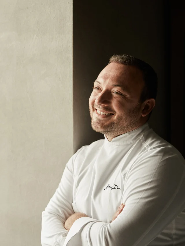 Next week we’re joined by a chef at the forefront of Athens’ culinary renaissance — Petros Dimas of Michelin-starred Makris. 

Drawing from memory, season and place, the restaurant is an immaculate expression of Greek terroir, with the majority of its hyper-seasonal ingredients sourced directly from Petros’ own family farm outside the capital — the results are simply extraordinary.

Makris might sit in the shadow of the Acropolis but it’s the food that brings the thunder. Think ‘Red mullet, rockfish sauce, summer greens, pine nuts’, ‘Cornish octopus tartlet, chives, taramasalata’ and ‘Grilled quail, celeriac, foie, prunes’.

This is Greece’s new fine dining champion — and you’ll want a front row seat.