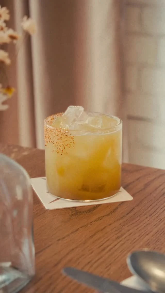 The origins of the margarita might be hotly debated, but there is no question about its place as one of Mexico&rsquo;s finest exports.

Cometa&rsquo;s cocktail list contains three variations to choose from, but we&rsquo;re here to tell you about our 𝘏𝘰𝘶𝘴𝘦 𝘔𝘢𝘳𝘨𝘢𝘳𝘪𝘵𝘢. Built with The Lost Explorer Espad&iacute;n, lifted with sweet tamarind, sharpened by lime and finished with a touch of sal de gusano. Made with the same attention to detail that runs through everything we plate and pour.

Here for the margarita aficionados and the agave-curious, with options to choose from and plenty more magic to be discovered across our cocktail list. It&rsquo;s time to explore.

𝙲𝚘𝚖𝚎𝚝𝚊 𝚒𝚜 𝚘𝚙𝚎𝚗 𝚏𝚘𝚛 𝚕𝚞𝚗𝚌𝚑 𝚊𝚗𝚍 𝚍𝚒𝚗𝚗𝚎𝚛, 𝚎𝚟𝚎𝚛𝚢 𝚃𝚞𝚎𝚜𝚍𝚊𝚢 𝚝𝚘 𝚂𝚊𝚝𝚞𝚛𝚍𝚊𝚢. 𝟸𝟷 𝙲𝚑𝚊𝚛𝚕𝚘𝚝𝚝𝚎 𝚂𝚝𝚛𝚎𝚎𝚝, 𝙻𝚘𝚗𝚍𝚘𝚗 𝚆𝟷𝚃 𝟷𝚁𝚆