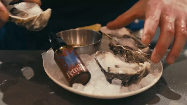 It&rsquo;s another scorching summer evening, which means there&rsquo;s no better excuse to let someone else take care of the cooking.

Come settle in for an ice-cold margarita and some oysters, then see where the rest of the menu takes you.

We&rsquo;re ready whenever you are.

𝙲𝚘𝚖𝚎𝚝𝚊 𝚒𝚜 𝚘𝚙𝚎𝚗 𝚏𝚘𝚛 𝚕𝚞𝚗𝚌𝚑 𝚊𝚗𝚍 𝚍𝚒𝚗𝚗𝚎𝚛, 𝚎𝚟𝚎𝚛𝚢 𝚃𝚞𝚎𝚜𝚍𝚊𝚢 𝚝𝚘 𝚂𝚊𝚝𝚞𝚛𝚍𝚊𝚢. 𝟸𝟷 𝙲𝚑𝚊𝚛𝚕𝚘𝚝𝚝𝚎 𝚂𝚝𝚛𝚎𝚎𝚝, 𝙻𝚘𝚗𝚍𝚘𝚗 𝚆𝟷𝚃 𝟷𝚁𝚆