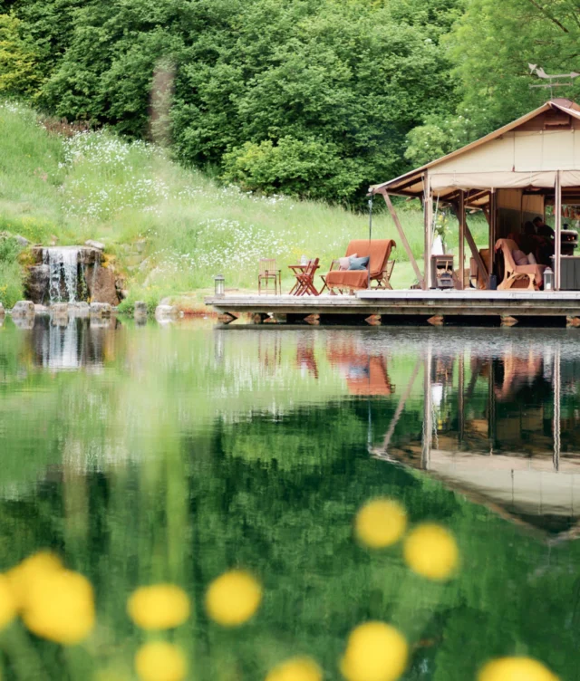 It&rsquo;s shaping up to be another exceptional weekend over at Ashcombe Estate.

Think morning walks through the rolling Wiltshire hills, wild swims in the lake, long lunches that roll into the afternoon, wellness treatments, and fires lit as the sun dips behind the trees. Luxury retreats don&rsquo;t get much better than this.

Taking the reins of the WildKitchen this Saturday is Francesco Sarovio, who at just 26 is fast emerging as one of London&rsquo;s most exciting young culinary talents. And with world-class guest chefs like Roberta Hall-McCarron, Christian Faulkner, Ivan Tisdall-Downes plus many more still to join us, the remainder of our summer series is starting to reach fever pitch.

We&rsquo;re down to the very last rooms available, hit the link in our bio to find out more.

𝘐𝘯 𝘤𝘰𝘭𝘭𝘢𝘣𝘰𝘳𝘢𝘵𝘪𝘰𝘯 𝘸𝘪𝘵𝘩 𝘌𝘈𝘜 𝘋𝘌 𝘗𝘙𝘖𝘝𝘌𝘕𝘊𝘌 & 𝘊𝘩𝘢𝘮𝘱𝘢𝘨𝘯𝘦 𝘉𝘰𝘭𝘭𝘪𝘯𝘨𝘦𝘳