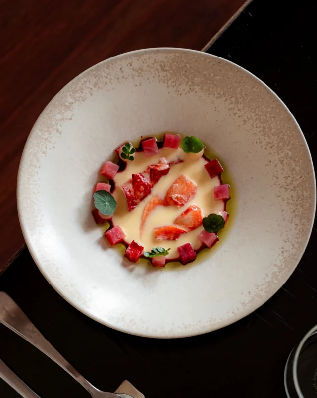 Next week we welcome Jakub Błogowski and his playful fine-dining take on the ultra-comforting flavours of traditional Polish cuisine.

With a wealth of experience from the kitchens of London&rsquo;s Bibendum** and Lisbon&rsquo;s Belcanto**, Kuba now delivers clever little hits of Anton Ego nostalgia at his Antwerp outpost, Soixante, with affectionately elevated classics like ż𝘶𝘳𝘦𝘬, 𝘳𝘰𝘴&oacute;ł and 𝘱𝘪𝘦𝘳𝘰𝘨𝘪 (his are light as air and come crowned with Antonius caviar).

For his week at Carousel, Kuba is bringing the full force of his culinary imagination to the table. His unapologetically contemporary menu shines with the likes of &lsquo;𝘗𝘺𝘻𝘢&rsquo; (Potato Dumpling, Smoked Eel, Mushroom Broth, Pickled Girolles, Butterless Hollandaise), &lsquo;𝘎𝘰ł𝘢𝘣𝘦𝘤𝘬&rsquo; (Cabbage Roll, Minced Lamb, Tomato Sauce, Semi-Dried Cherry Tomatoes, Basil) and cake&rsquo;s final boss, 𝘒𝘢𝘳𝘱𝘢𝘵𝘬𝘢 (Plum, Shiso, Focaccia Ice Cream, Olive Oil, Sea Salt).

&ldquo;Polish at heart, Belgian in spirit, and always evolving&rdquo;, Soixante is a genuine delight. Hit the link in our bio to join us.