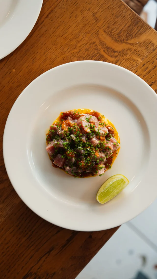 Introducing one of the stars of the show on our 𝘙𝘰𝘯𝘲𝘶𝘦𝘰 𝘥𝘦 𝘢𝘵&uacute;𝘯 menu, the tuna tostada.

Made using a slightly fattier cut from the loin of the tuna, that leads to melt-in-the-mouth unctuousness that we balance with a peach condiment and some chilli de piqu&iacute;n for that signature Cometa experience.

Like Jos&eacute; says, a must-try if you find yourself seated at the table. Hit the link in our bio to join us.

𝙲𝚘𝚖𝚎𝚝𝚊 𝚒𝚜 𝚘𝚙𝚎𝚗 𝚏𝚘𝚛 𝚕𝚞𝚗𝚌𝚑 𝚊𝚗𝚍 𝚍𝚒𝚗𝚗𝚎𝚛, 𝚎𝚟𝚎𝚛𝚢 𝚃𝚞𝚎𝚜𝚍𝚊𝚢 𝚝𝚘 𝚂𝚊𝚝𝚞𝚛𝚍𝚊𝚢. 𝟸𝟷 𝙲𝚑𝚊𝚛𝚕𝚘𝚝𝚝𝚎 𝚂𝚝𝚛𝚎𝚎𝚝, 𝙻𝚘𝚗𝚍𝚘𝚗 𝚆𝟷𝚃 𝟷𝚁𝚆